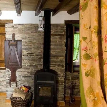 2 Bedrooms House With Wifi At