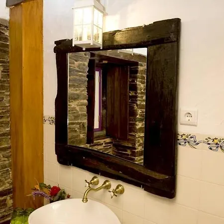 2 Bedrooms House With Wifi At *