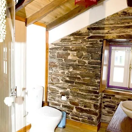 2 Bedrooms House With Wifi At